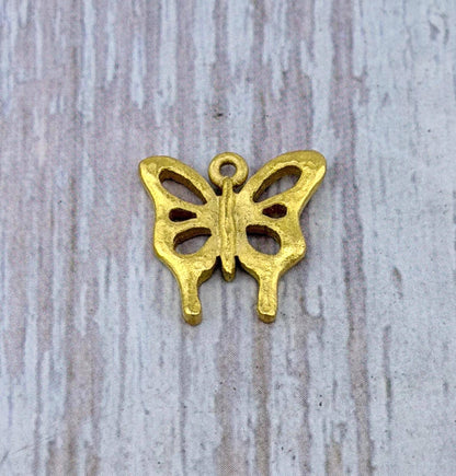 Petit charm papillon bohème, plaqué or 18 carats satiné - ST673