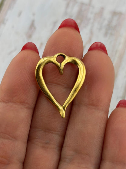 Petit pendentif cœur torsadé ajouré, plaqué or 18 carats vieilli - AG644