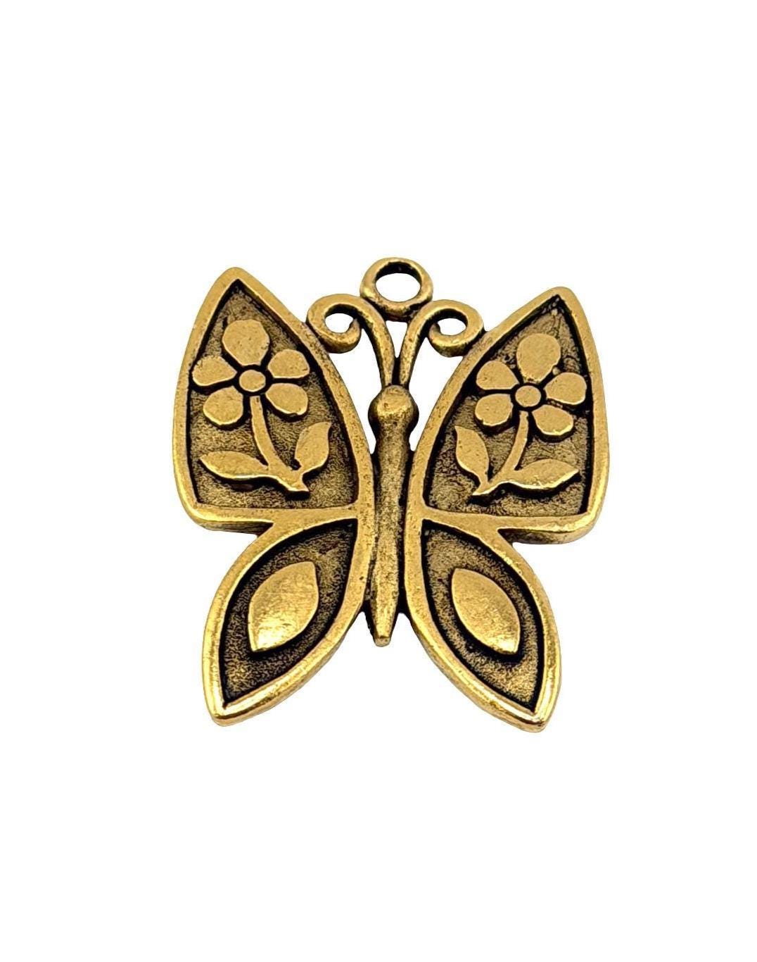 Breloque papillon artisanale moyenne, plaquée or 18 carats vieilli - AG681