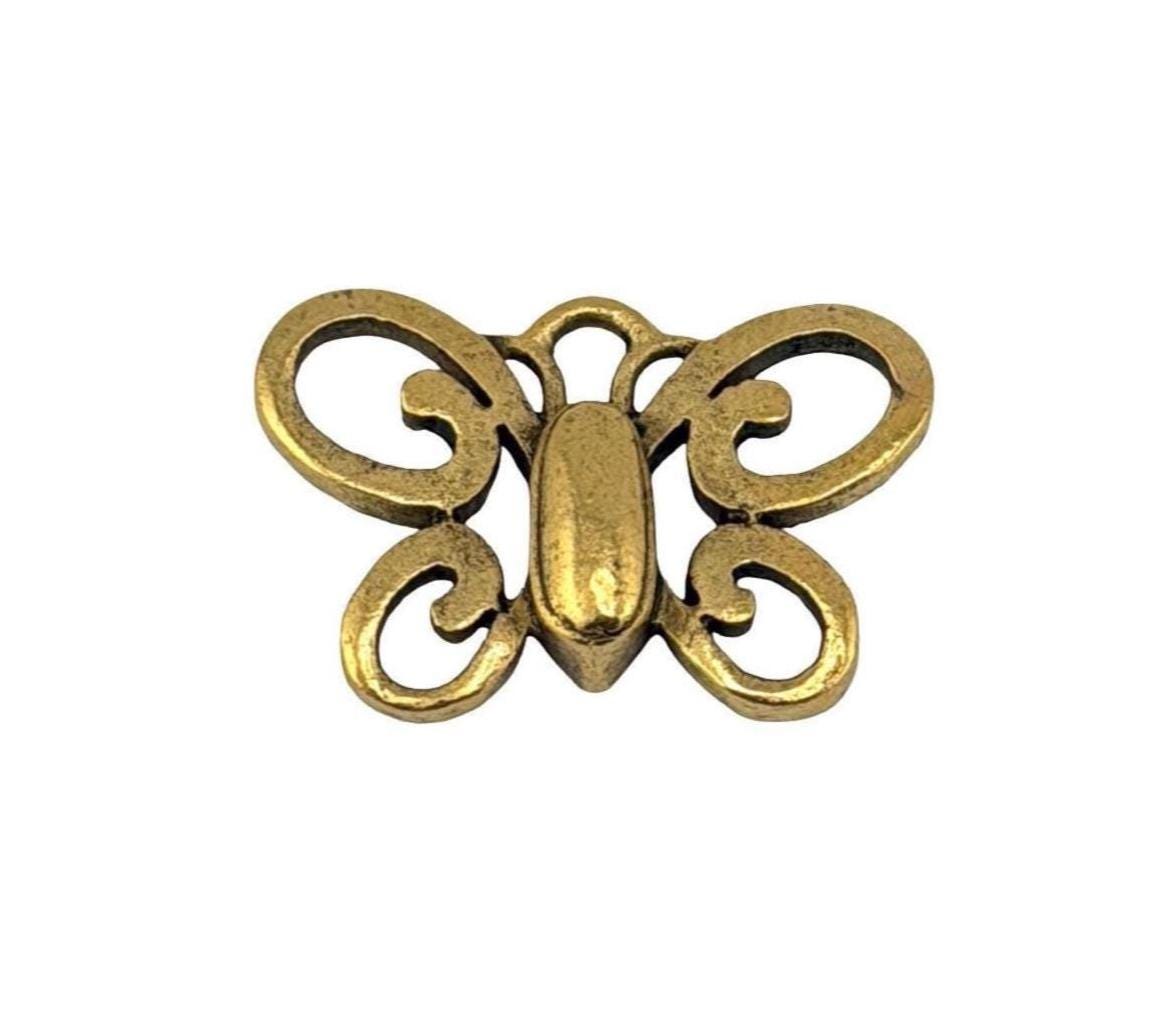 Petit charm papillon artisanal, plaqué or 18 carats vieilli - AG645