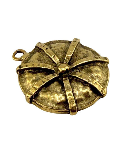 Breloque radieuse martelée, plaquée or 18 carats vieilli - AG070