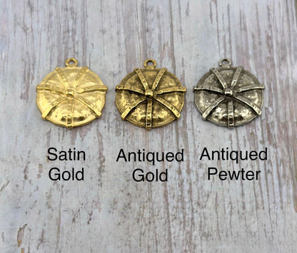 Hammered Radiant Charm, Satin 18k Gold Plated - ST250
