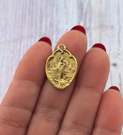 Petit Médaillon Vierge Marie, Plaqué Or 18 carats Vieilli - AG073
