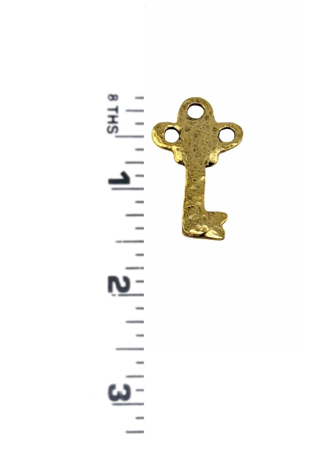 Colgante llave martillada, baño de oro de 18k envejecido - AG065