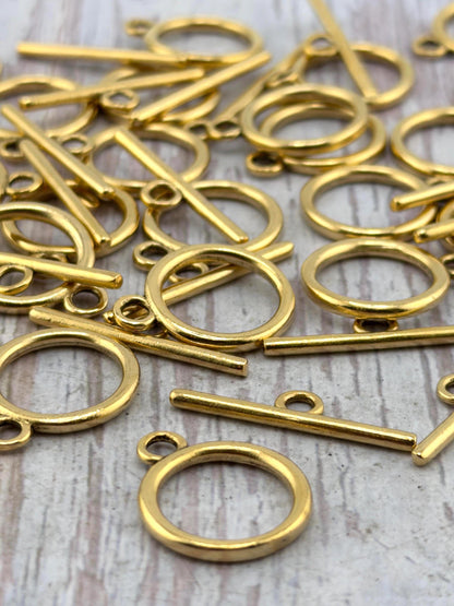 Classic Toggle Clasp, Antiqued 18k Gold Plated  - AG707
