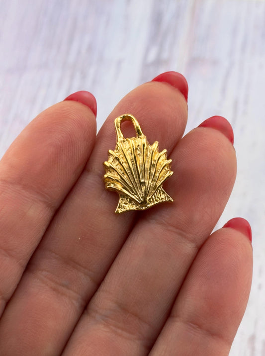 Small Seashell Charms, Satin Gold Plated - ST704