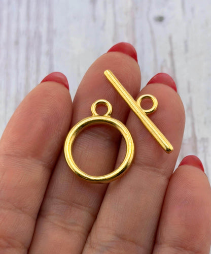 Satin 18k Gold Plated Classic Toggle Clasp - ST708