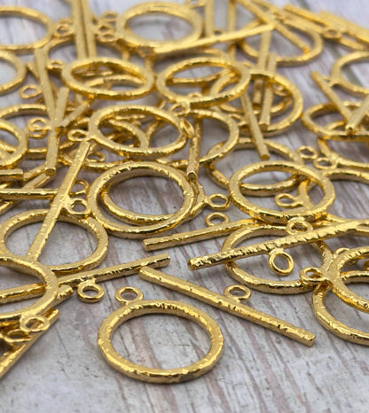 Large Textured Toggle Clasp, Satin 18k Gold Plated - ST711