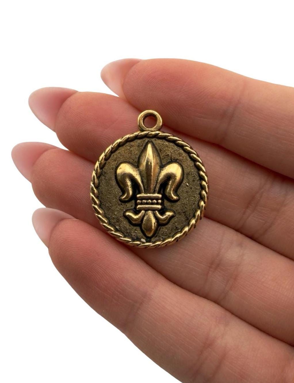 Royal Crown & Fleur-de-Lis Double Sided Coin Charm, Antiqued Gold Plated, DIY Jewelry Findings,Round Pendant, Wholesale Components, AG144