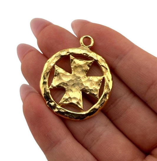 Large Cross Pendant, Satin 18k Gold Plated - ST744