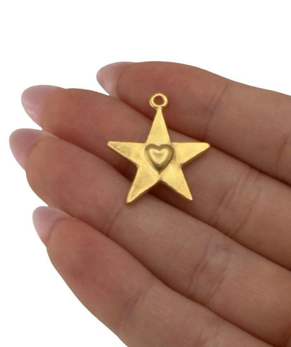 Small Nestled Heart Gold Star Charm, Satin Gold Findings, DIY Jewelry Components, Boho Chic Accessory,Bulk Wholesale Supply,Pendant, ST190