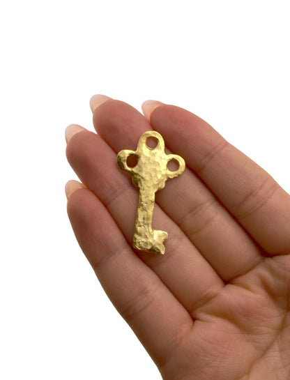 Hammered Key Charm, Satin 18K Gold Plated - ST245