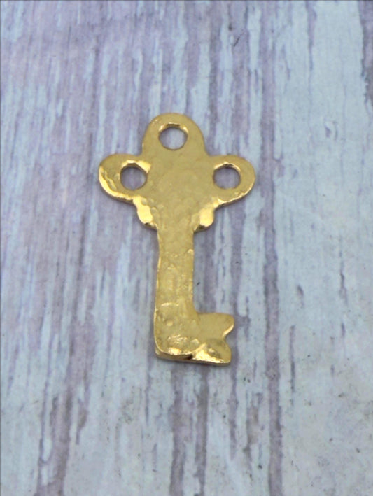 Hammered Key Charm, Satin 18K Gold Plated - ST245