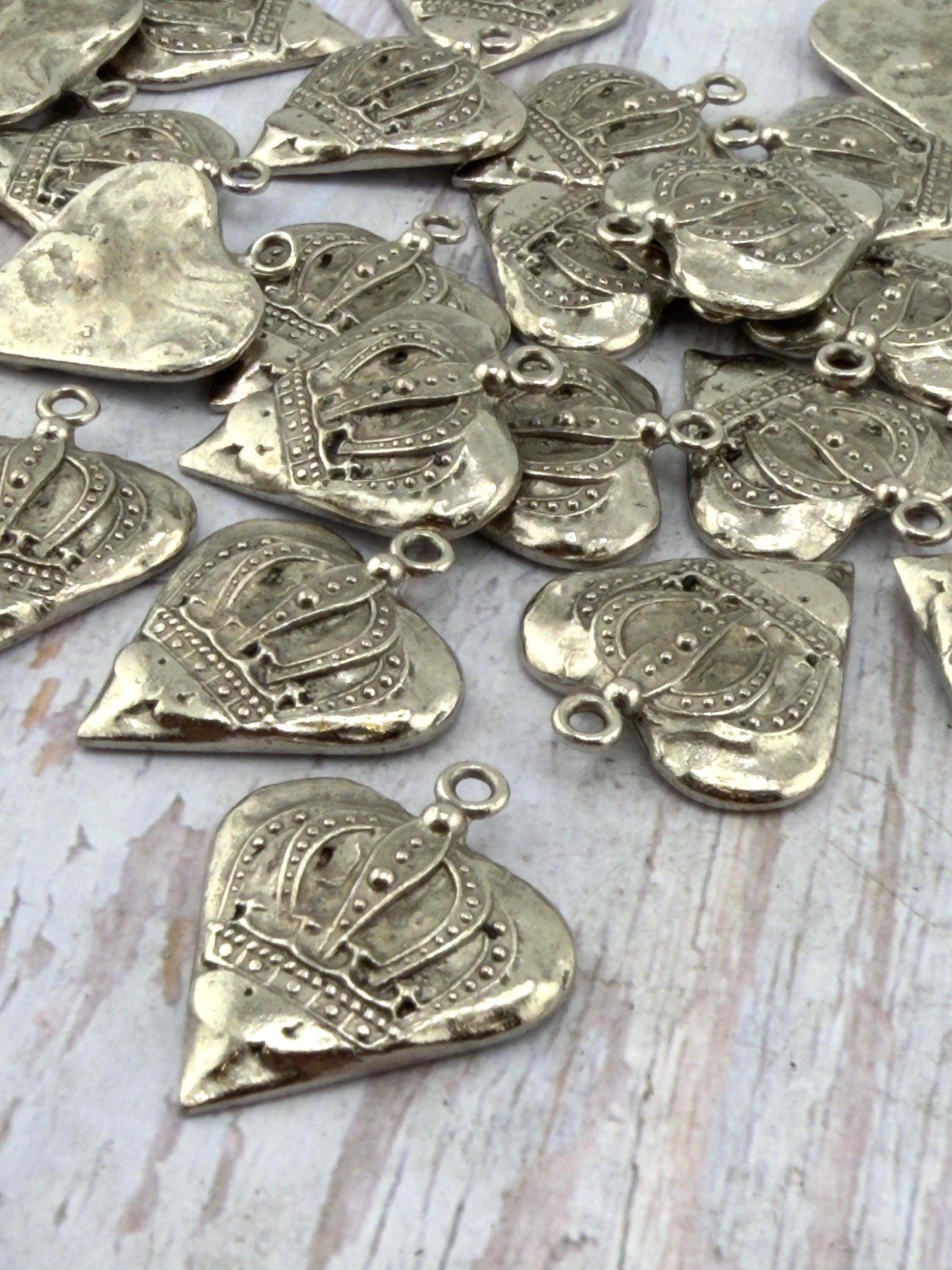 Old-World Boho Vintage Style Crown Pendant,  Antiqued Pewter - PT415