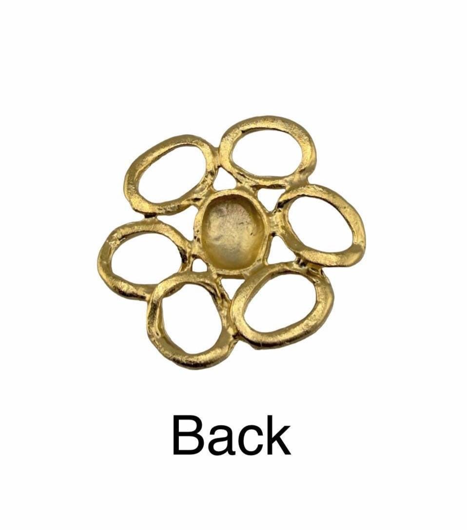 Large Flower Pendant, Satin 18k Gold Plated - ST331