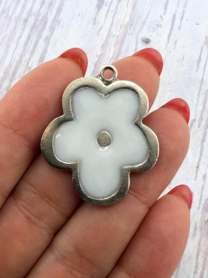 Resin Flower Boho Charm, Antiqued Pewter - PT695