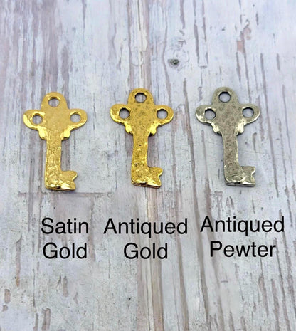 Hammered Key Charm, Satin 18K Gold Plated - ST245