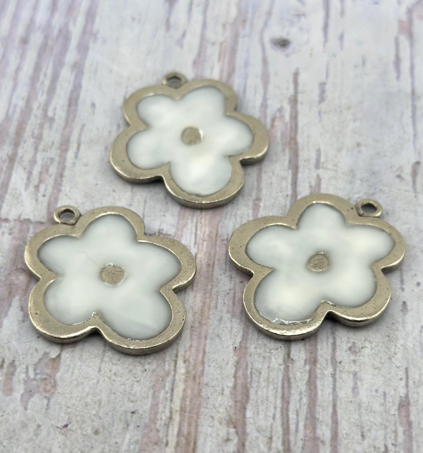 Resin Flower Boho Charm, Antiqued Pewter - PT695