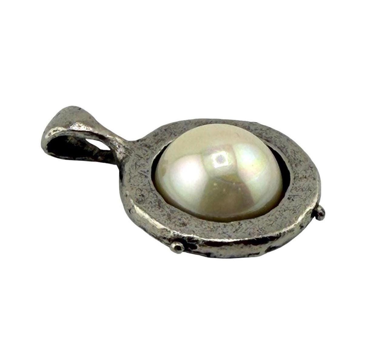 Large White Pearl Charm, Antiqued Pewter, Oversized Pendant, DIY Jewelry Making Supplies,Wholesale Bulk Statement Bail Components, PT776