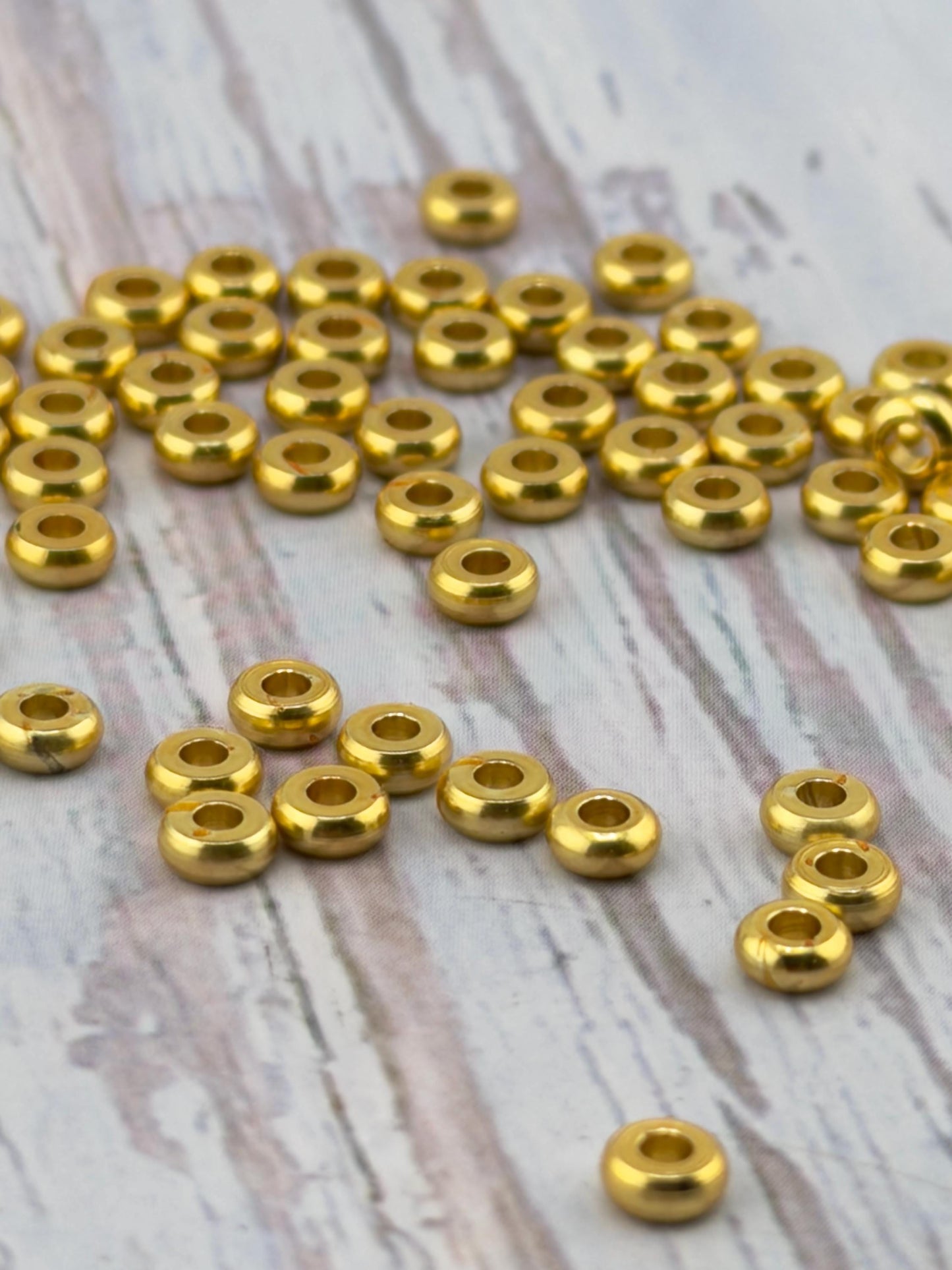 50 pcs - Tiny Metal Cylinder Beads, Satin 18k Gold Plated - ST788