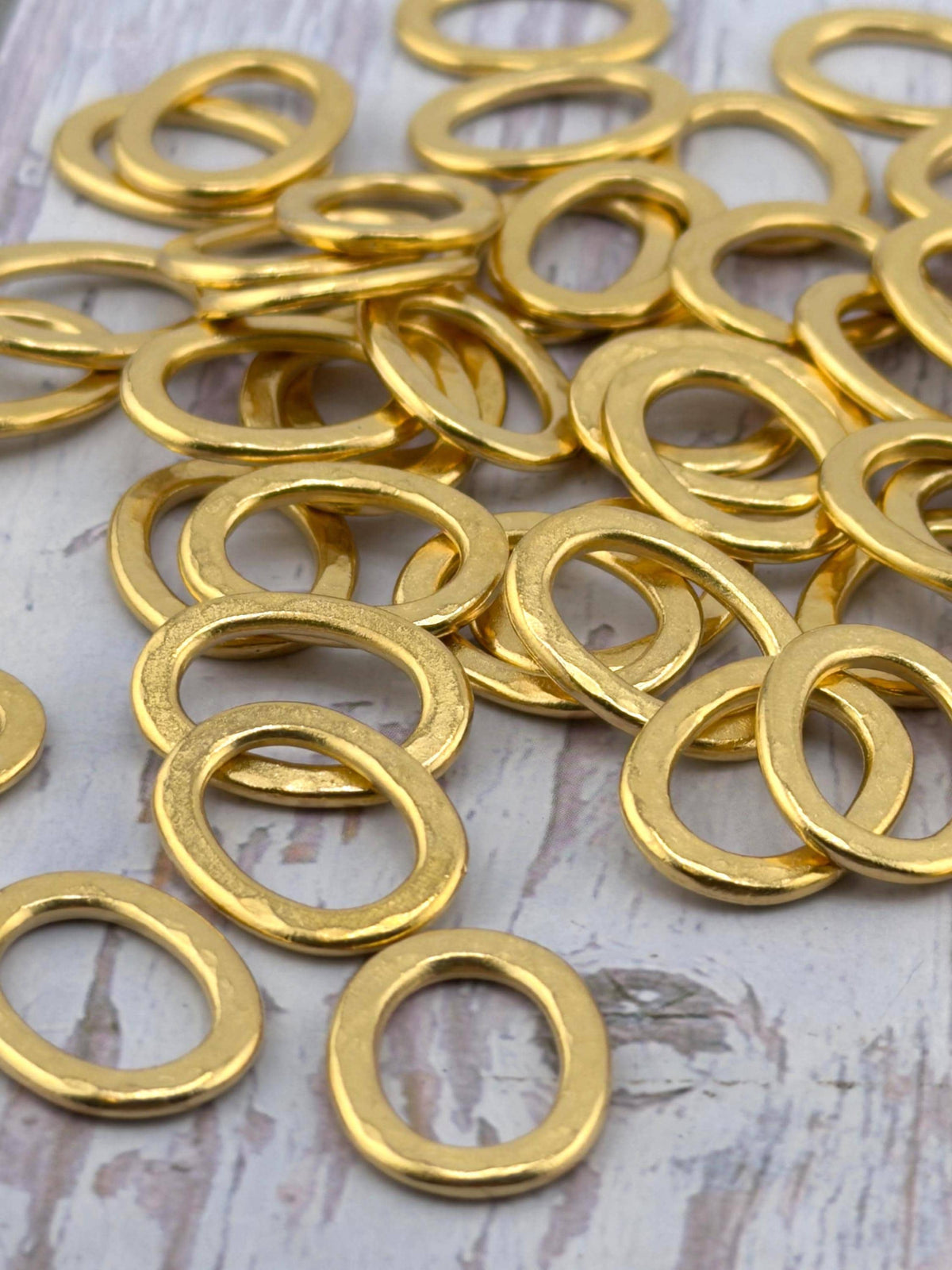 Hammered Ring Connector, Satin Gold Plated - ST248