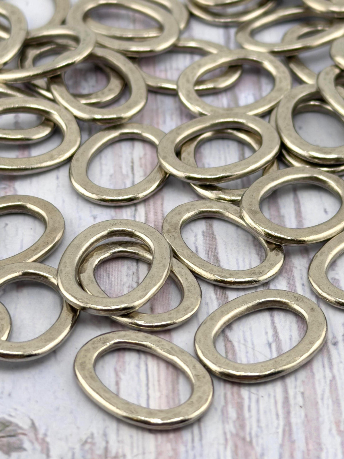 Hammered Ring Connector, Antiqued Pewter - PT428