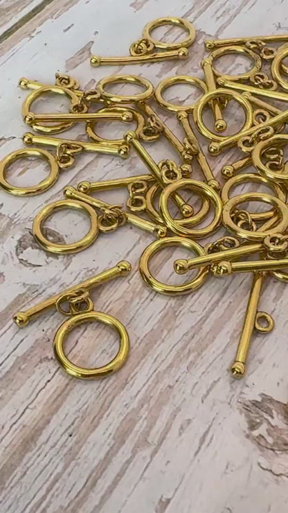 Round Toggle Clasp, Antiqued 18k Gold Plated - AG597