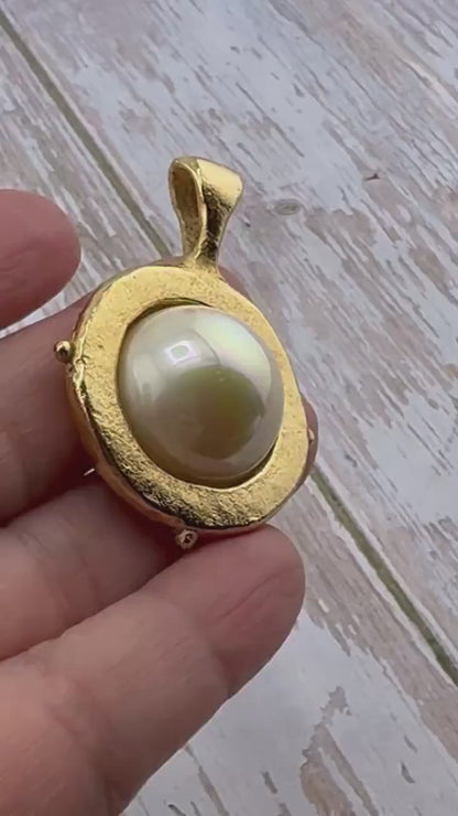 Grand Charm Perle AB, Plaqué Or 18k Vieilli - AG591