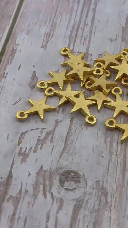Amuleto de estrella pequeña, baño de oro de 18 quilates envejecido - AG669