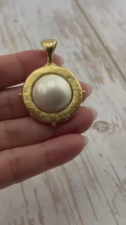 Large White Pearl Charm, Antiqued 18k Gold Plated - AG091