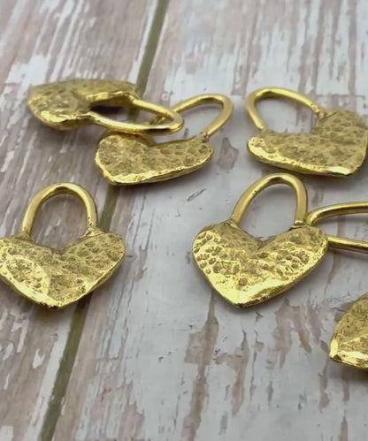 Chunky Hammered Heart Charm Toggle, Antiqued 18K Gold - AG093/A